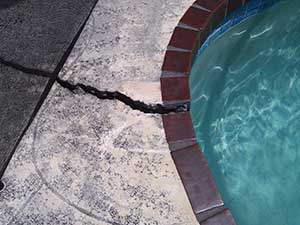 repair pool crack